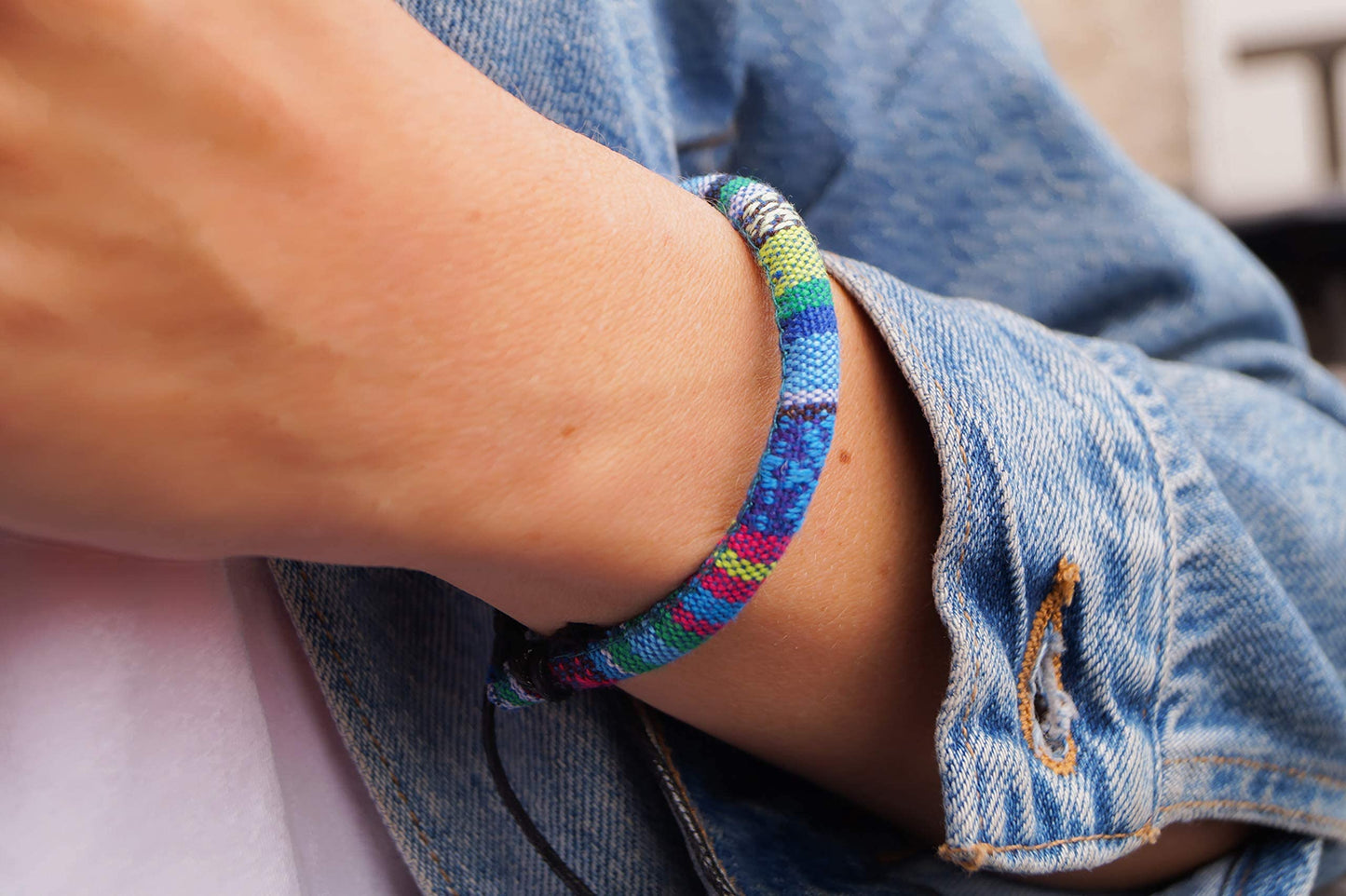 Made by Nami Pulsera Boho Surfer para Mujer y Hombre - Accesorios para Fiestas y de Playa - Hechos a Mano - 100% Resistente al Agua y Ajustable (Amarillo)