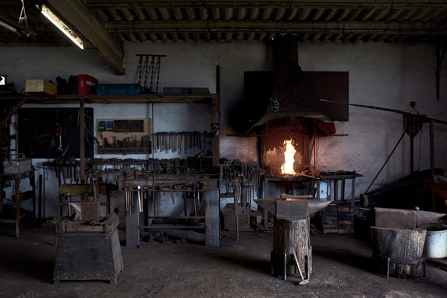 Forging Art Bcn® Rosa Eterna de Hierro Forjada a Mano - Regalo Día de la Madre, Sant Jordi, San Valentín, Bodas de hierro (6 aniversario) (Cian)