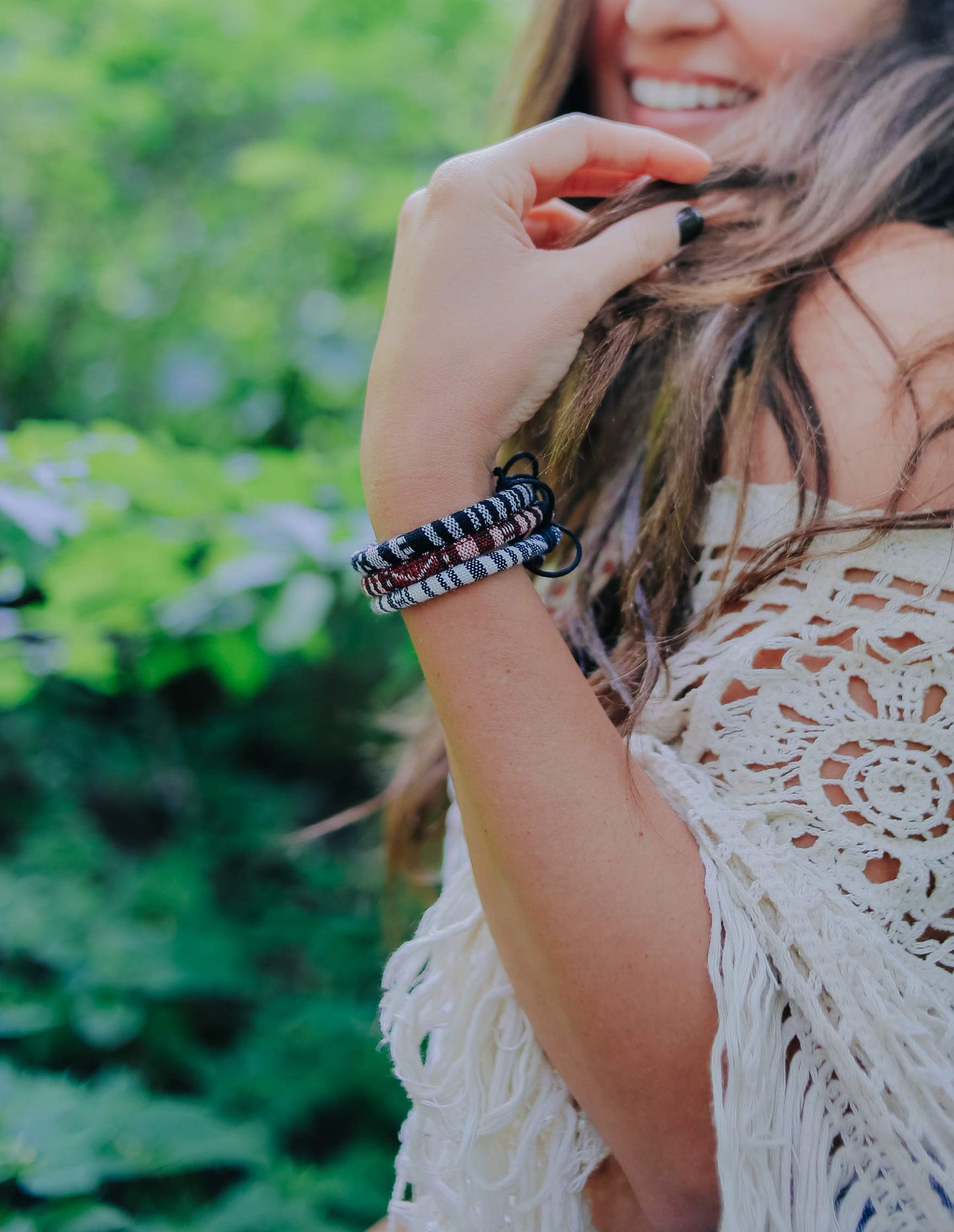 Made by Nami Pulsera Boho Surfer para Mujer y Hombre - Accesorios para Fiestas y de Playa - Hechos a Mano - 100% Resistente al Agua y Ajustable (Amarillo)
